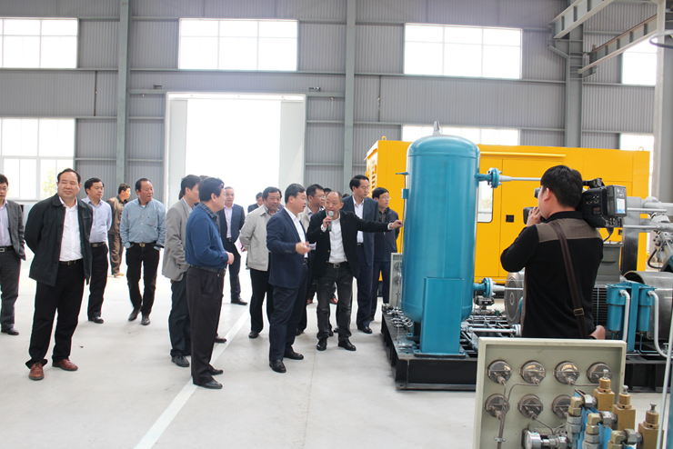 懷遠縣領導視察蚌埠市聯合壓縮機制造有限公司